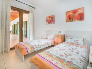 23851307-Ferienhaus-6-Cala Murada-300x225-1