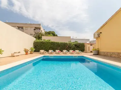 PoolOfHouse
