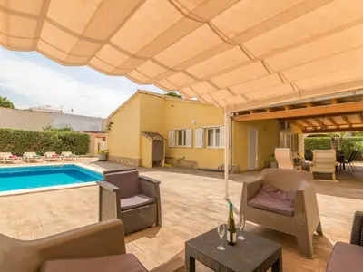 PoolOfHouse
