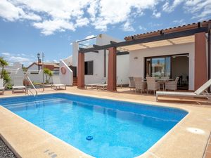 23897922-Ferienhaus-4-Caleta de Fuste-300x225-0