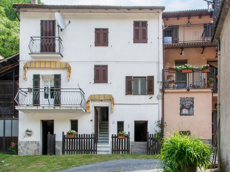 23379811-Ferienhaus-4-Calizzano-800x600-1