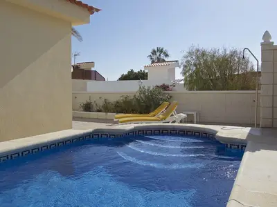 PoolOfHouse