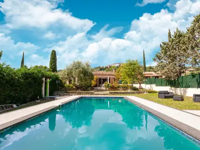 PoolOfHouse