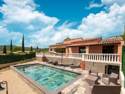 PoolOfHouse
