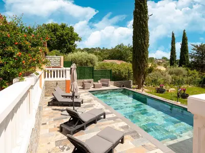 PoolOfHouse