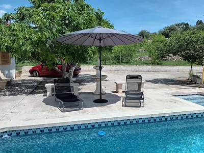 PoolOfHouse