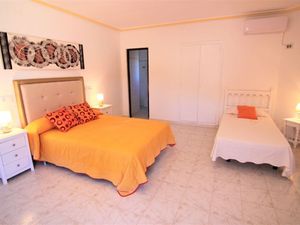 22389479-Ferienhaus-6-Calp-300x225-0