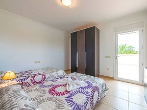 23528855-Ferienhaus-10-Calp-300x225-2