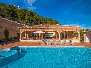 23528898-Ferienhaus-8-Calp-300x225-3