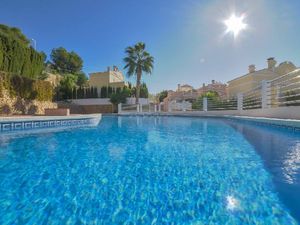 23528956-Ferienhaus-6-Calp-300x225-0