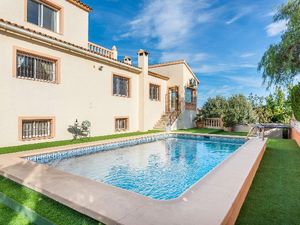 23528957-Ferienhaus-8-Calp-300x225-4