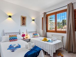 23671676-Ferienhaus-10-Calp-300x225-3