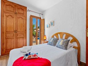 23703814-Ferienhaus-8-Calp-300x225-0