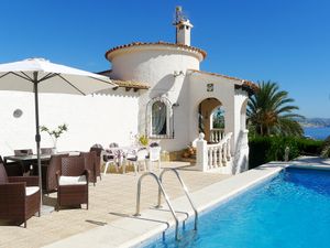 23838152-Ferienhaus-6-Calp-300x225-0