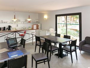 23850894-Ferienhaus-6-Calvi-300x225-5