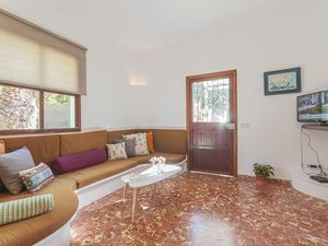 19207909-Ferienhaus-8-Calvia-300x225-4