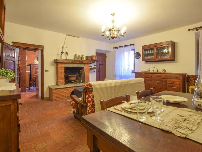 23742763-Ferienhaus-7-Camaiore-800x600-2