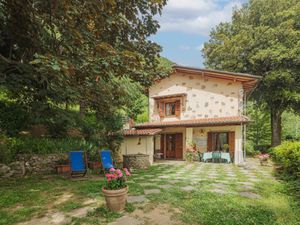 23848336-Ferienhaus-5-Camaiore-300x225-1