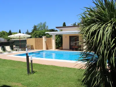 PoolOfHouse