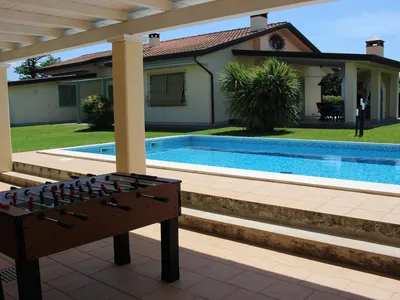 PoolOfHouse