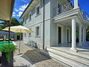 Ferienhaus für 8 Personen (270 m²) in Camaiore
