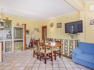 23725076-Ferienhaus-6-Camaiore-300x225-2