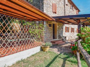 23824563-Ferienhaus-6-Camaiore-300x225-1