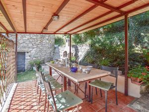 23824563-Ferienhaus-6-Camaiore-300x225-2