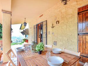 23766743-Ferienhaus-6-Camaiore-300x225-4