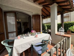 24028898-Ferienhaus-6-Camaiore-300x225-2