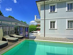 24029528-Ferienhaus-8-Camaiore-300x225-1