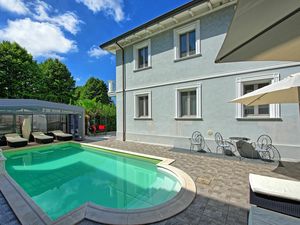 24029528-Ferienhaus-8-Camaiore-300x225-4