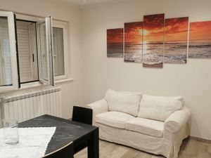 24049901-Ferienhaus-4-Camaiore-300x225-3