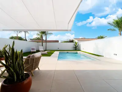 PoolOfHouse