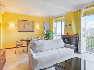 23951253-Ferienhaus-8-Camogli-300x225-3