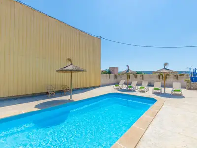 PoolOfHouse