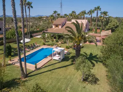 PoolOfHouse
