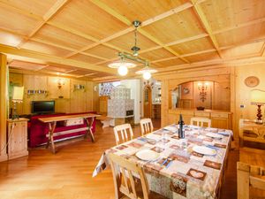 Ferienhaus für 5 Personen (100 m²) in Canazei