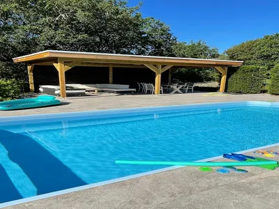 PoolOfHouse