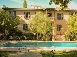 23967360-Ferienhaus-8-Cannes-300x225-0