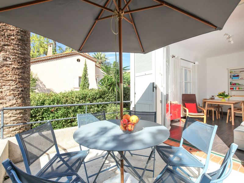 23842164-Ferienhaus-4-Cannes-800x600-1