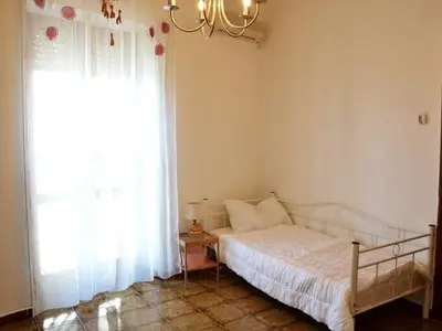 Schlafzimmer mit Einzelbetten 1.OG