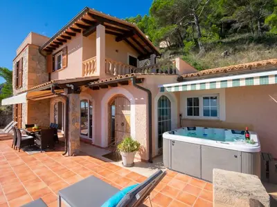 Ferienhaus für 7 Personen (155 m²) in Canyamel 1/10