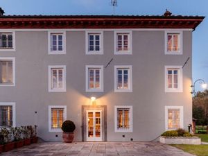 Ferienhaus für 10 Personen (550 m²) in Capannori