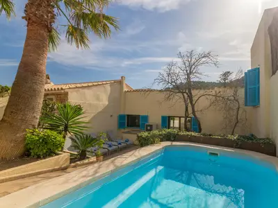PoolOfHouse