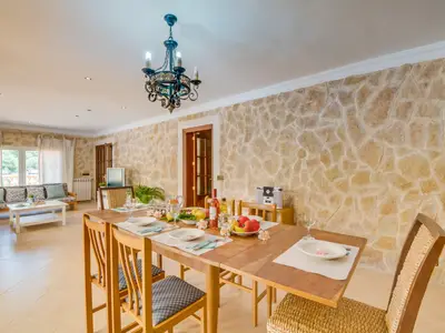 DiningRoom