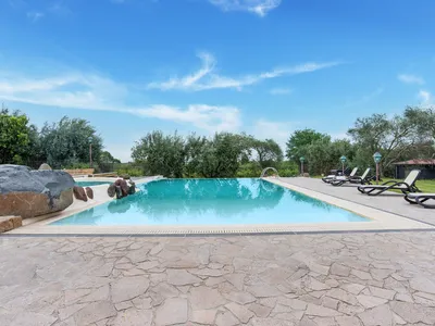 PoolOfHouse