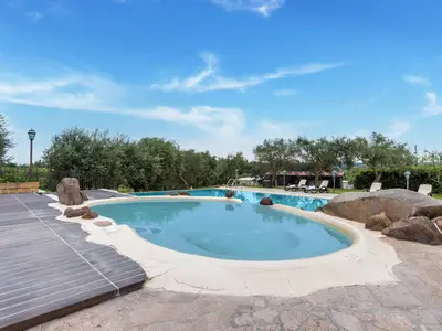 PoolOfHouse