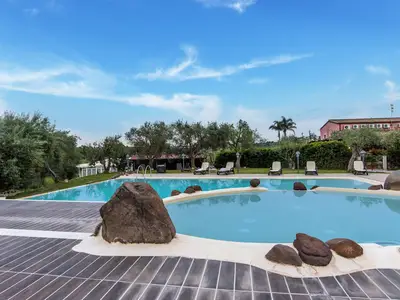 PoolOfHouse