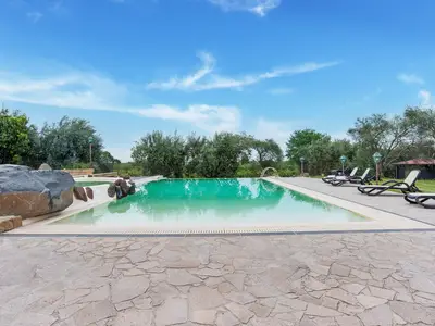 PoolOfHouse
